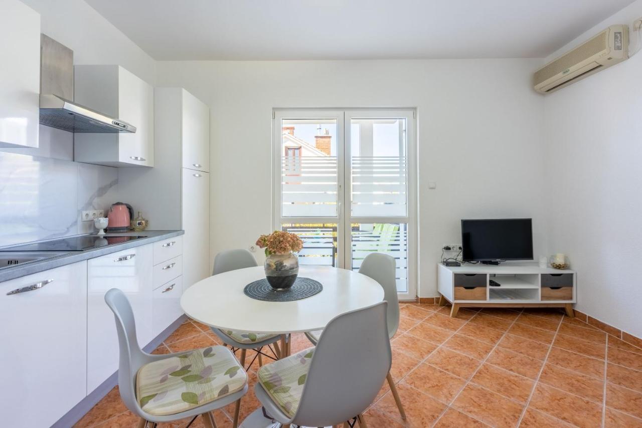 Apartments Pera Selce Exterior foto